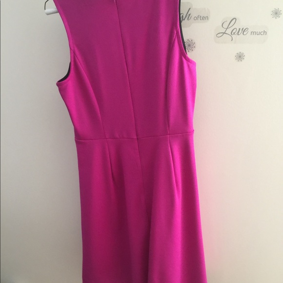 Dress - Picture 4 of 4